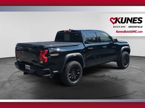 Used 2024 Chevrolet Colorado Trail Boss w/ Advanced Trailering Package AWD/4WD image 10