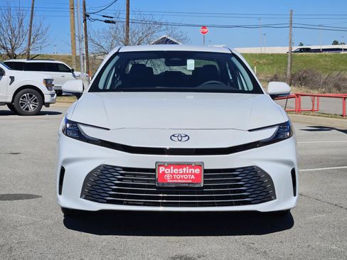 New 2026 Toyota Camry XLE image 2