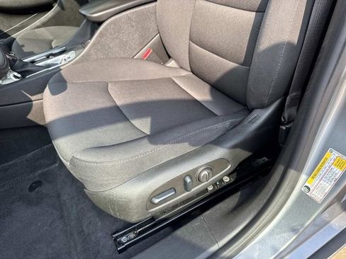 Used 2024 Chevrolet Malibu LT image 23