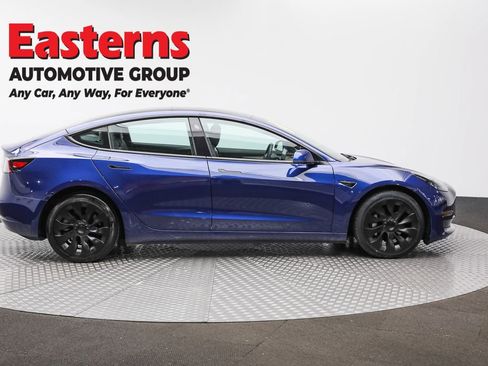 Used 2023 Tesla Model 3 Standard Range image 4