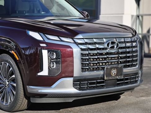 Used 2024 Hyundai Palisade Calligraphy AWD/4WD image 2
