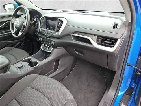 Used 2024 GMC Terrain SLE AWD/4WD image 23