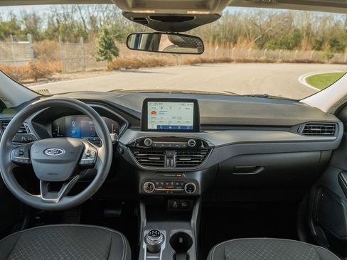 Used 2025 Ford Escape Active image 25