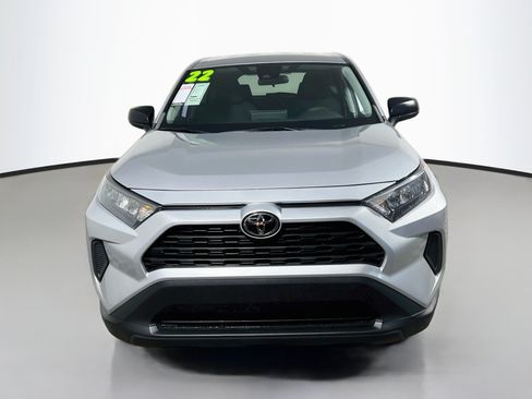 Used 2022 Toyota RAV4 LE FWD image 11