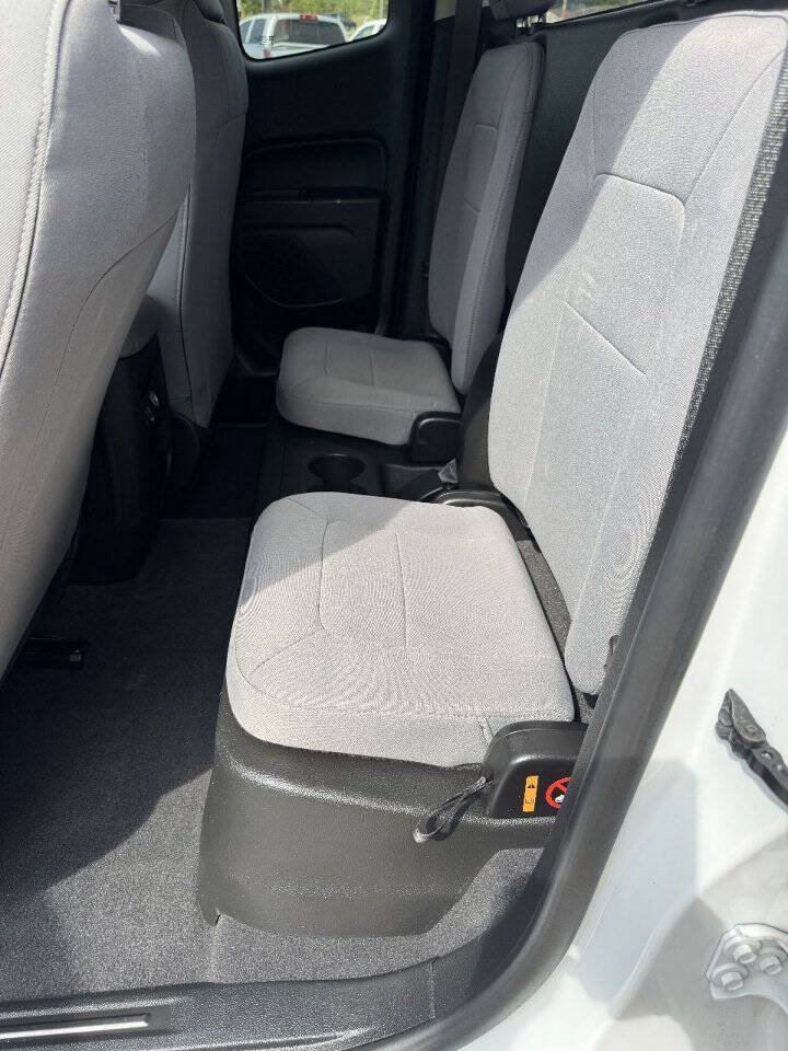 Used 2020 Chevrolet Colorado LT w/ Safety Package RWD image 11