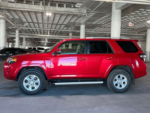 Used 2018 Toyota 4Runner SR5 Premium AWD/4WD image 7
