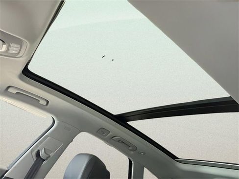 Used 2018 Audi Q5 2.0T Premium Plus w/ Premium Plus Package image 17