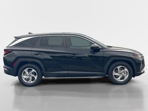 Used 2024 Hyundai Tucson SE FWD image 8