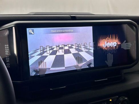 New 2025 Jeep Gladiator Sport image 24