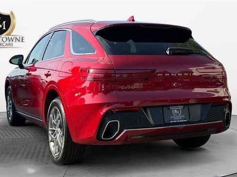 Used 2025 Genesis GV70 2.5T w/ Advanced Package AWD/4WD image 3