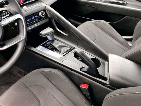 Certified 2024 Hyundai Elantra SEL image 14