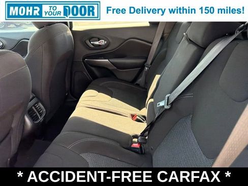 Used 2019 Jeep Cherokee Latitude w/ Popular Appearance Group FWD image 39