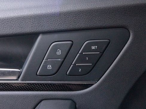 Used 2021 Audi SQ5 Prestige w/ Prestige Package image 16