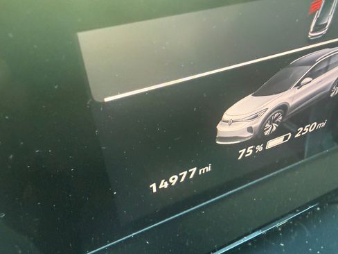 Used 2023 Volkswagen ID.4 Pro S Plus image 9