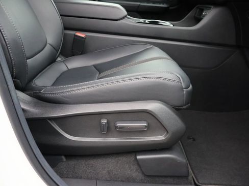 Certified 2025 Honda Pilot EX-L image 10