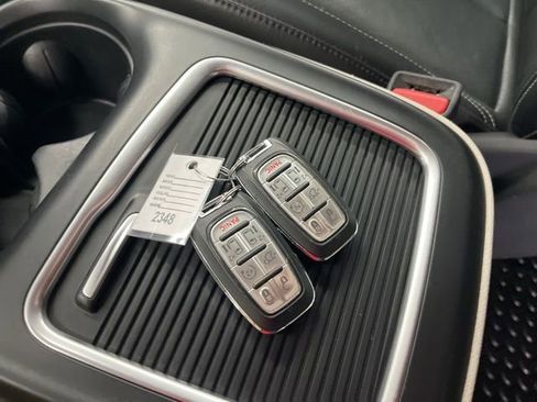Used 2022 Chrysler Pacifica Touring-L FWD image 10