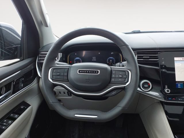 Used 2022 Jeep Wagoneer Series III w/ Premium Group I AWD/4WD image 12