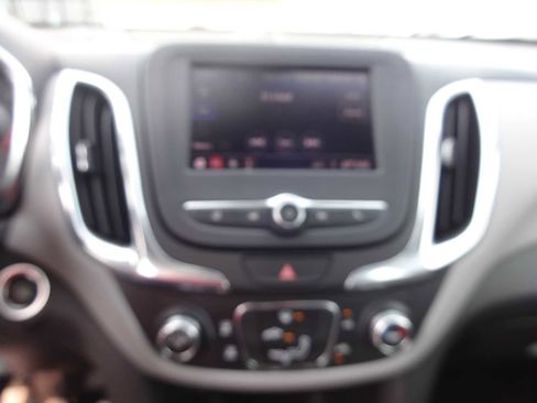 Used 2020 Chevrolet Equinox LS image 14