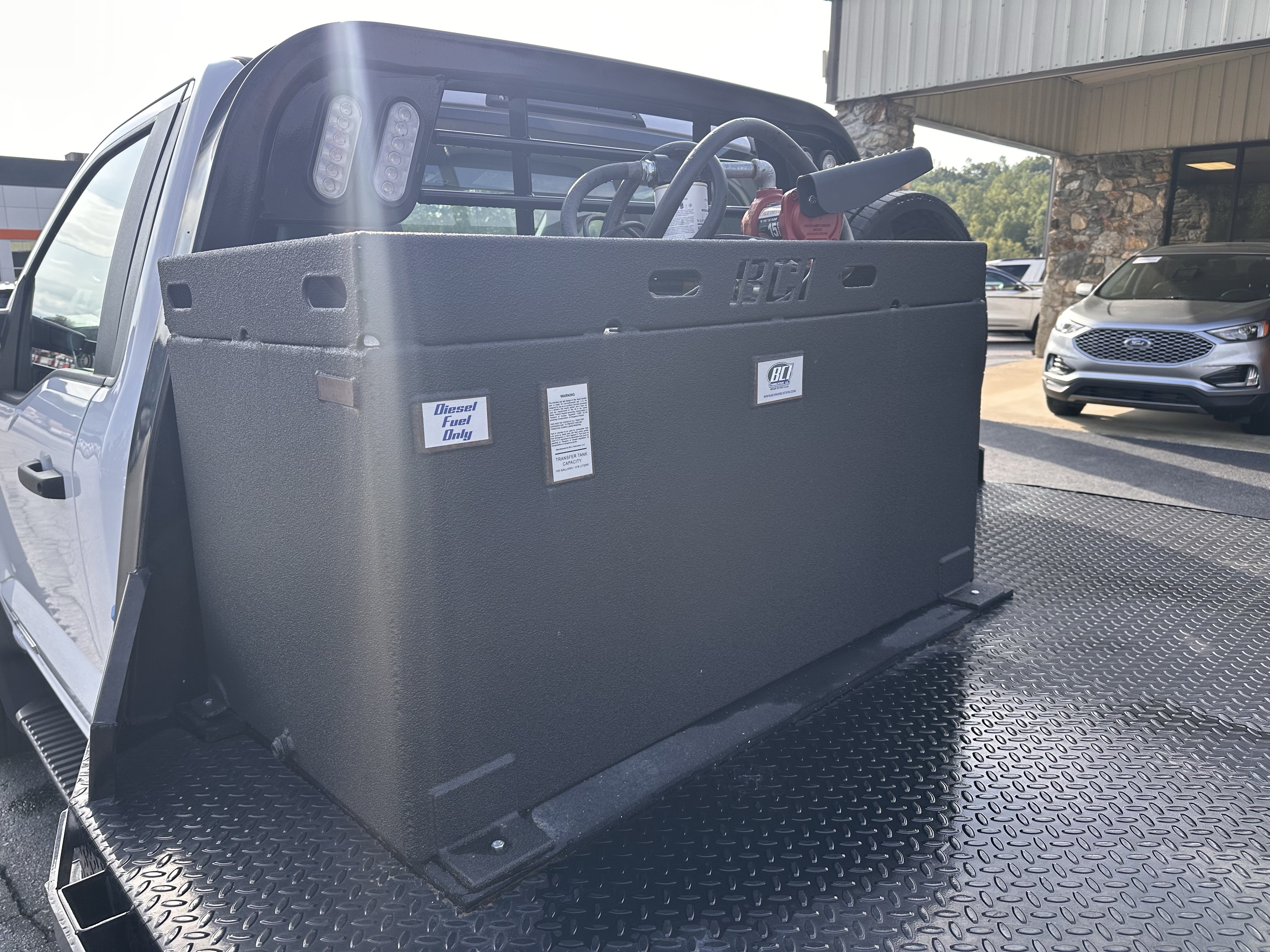 Used 2024 Ford F550 2WD Regular Cab Super Duty image 10