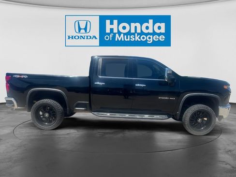 Used 2021 Chevrolet Silverado 2500 LTZ w/ LTZ Convenience Package AWD/4WD image 7