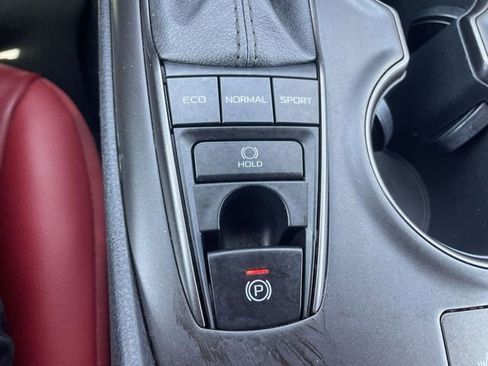 Used 2021 Toyota Camry XSE FWD image 17