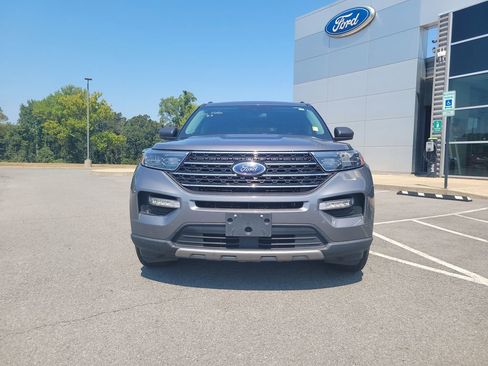 Certified 2022 Ford Explorer XLT w/ Equipment Group 202A image 7