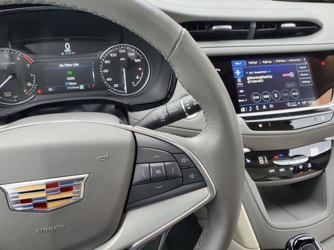 Certified 2023 Cadillac XT5 Premium Luxury w/ LPO, Floor Liner Package image 24