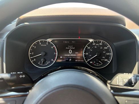 Used 2023 Nissan Rogue SV FWD image 16