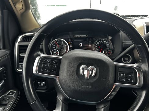 Used 2022 RAM 3500 Laramie image 17