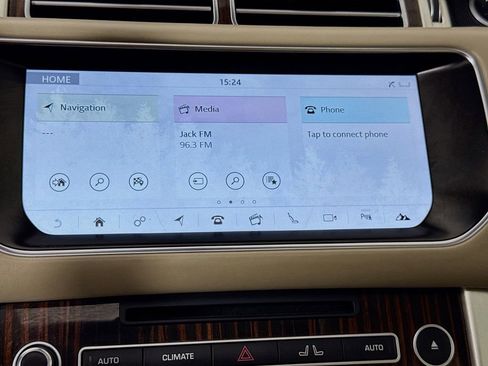 Used 2017 Land Rover Range Rover HSE AWD/4WD image 18