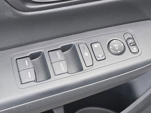 Used 2025 Honda CR-V Sport image 17