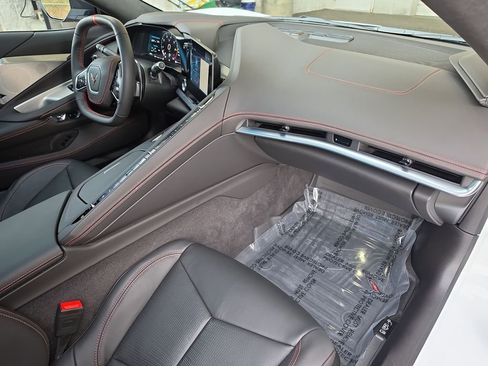 Used 2024 Chevrolet Corvette Stingray Premium Cpe w/ Z51 Performance Package image 34