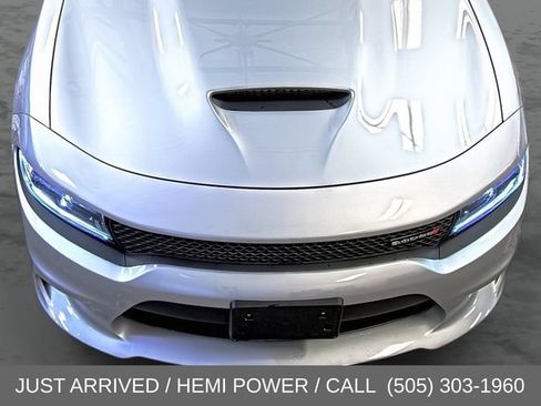 Used 2023 Dodge Charger R/T w/ Technology Group RWD image 17