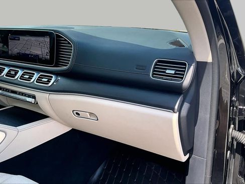 Certified 2025 Mercedes-Benz GLS 450 4MATIC image 19
