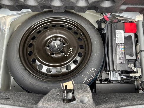 Used 2023 Dodge Challenger GT image 29