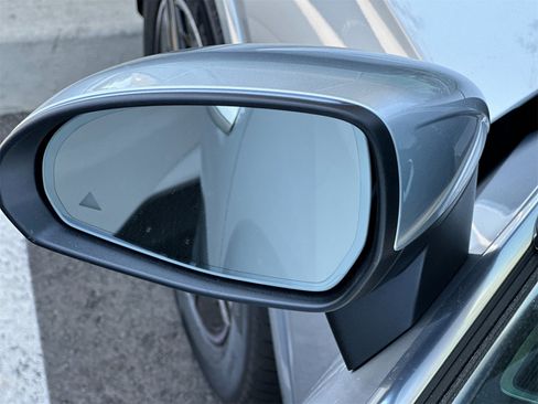 New 2025 Mercedes-Benz GLC 300 4MATIC image 9