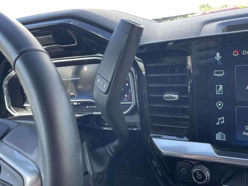 Used 2023 Chevrolet Silverado 1500 LT AWD/4WD image 30