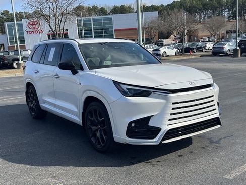 Used 2025 Lexus TX 500h AWD w/ Technology Package image 3