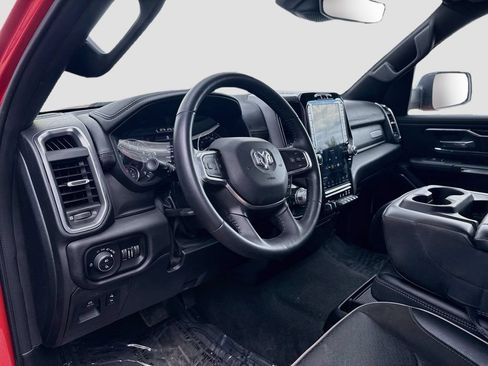 Used 2024 RAM 1500 Laramie AWD/4WD image 9