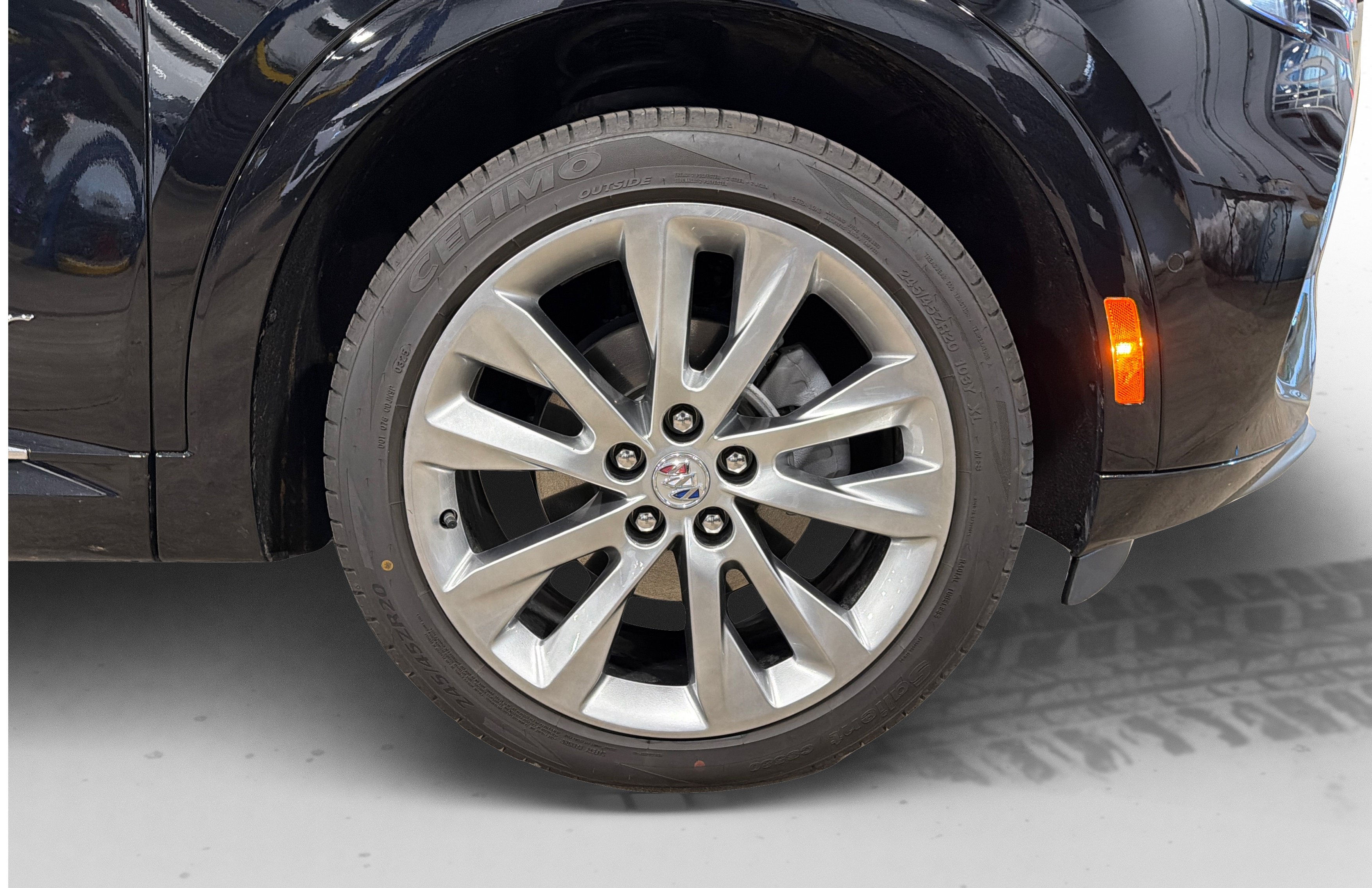 Used 2023 Buick Envision Avenir AWD/4WD image 55