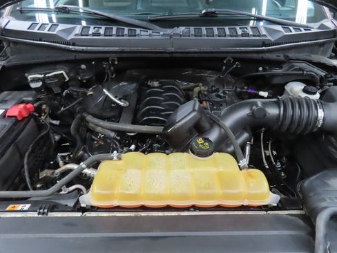 Used 2017 Ford F150 XLT AWD/4WD image 23