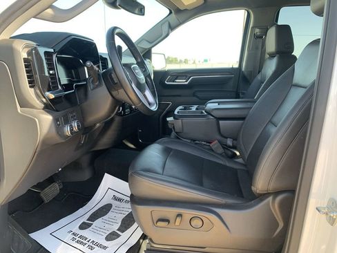 Certified 2025 GMC Sierra 1500 SLT RWD image 17
