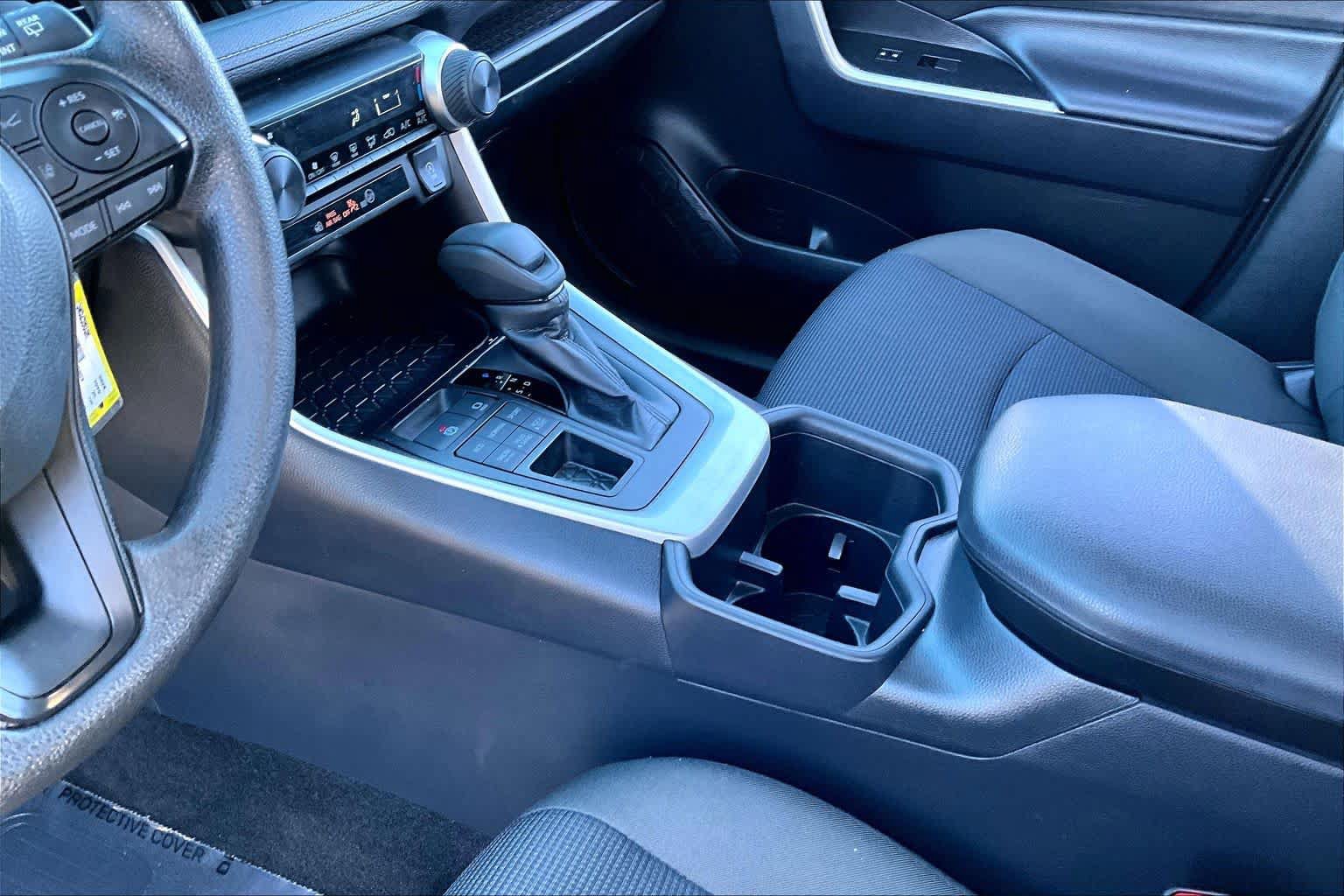 Certified 2025 Toyota RAV4 LE AWD/4WD image 16