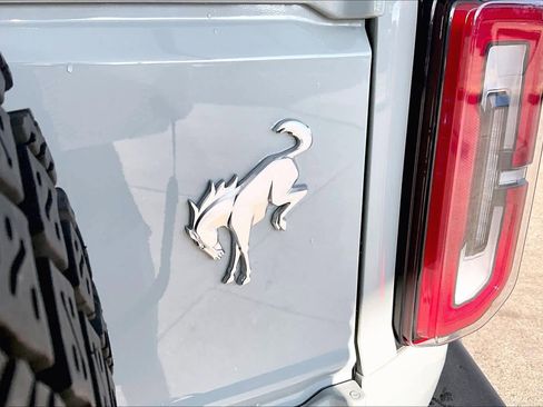 Used 2022 Ford Bronco Outer Banks w/ Sasquatch Package image 30