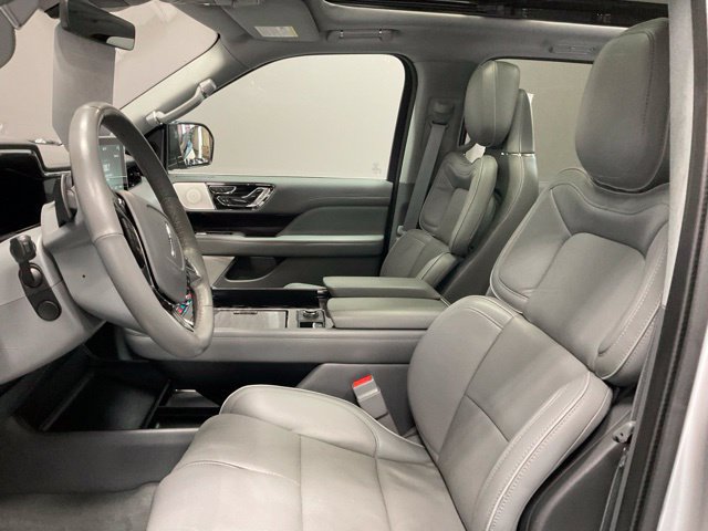 Used 2019 Lincoln Navigator Reserve AWD/4WD image 17