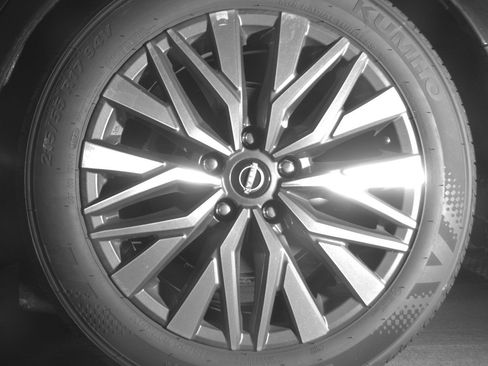 Used 2025 Nissan Altima 2.5 SV image 14