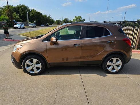 Used 2016 Buick Encore Convenience FWD image 2