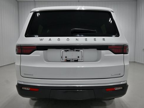 Used 2022 Jeep Wagoneer Series III AWD/4WD image 35