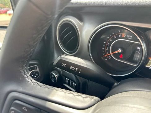 Used 2020 Jeep Gladiator Sport w/ Quick Order Package 24S AWD/4WD image 23