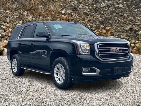 Used 2017 GMC Yukon SLT image 9